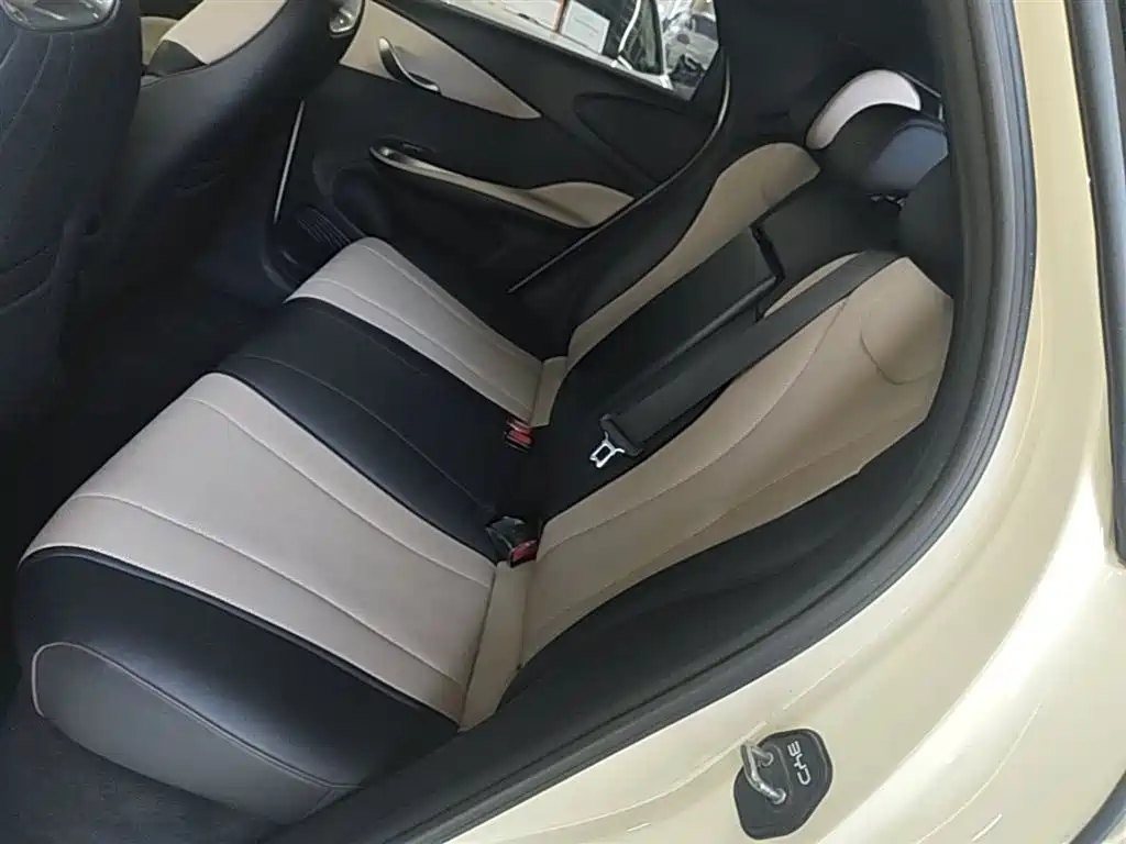 BYD Dolphin 2023 — фото 17