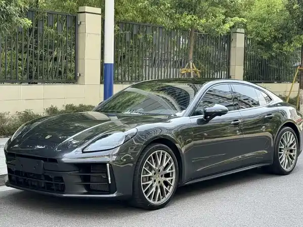Porsche Panamera 2024