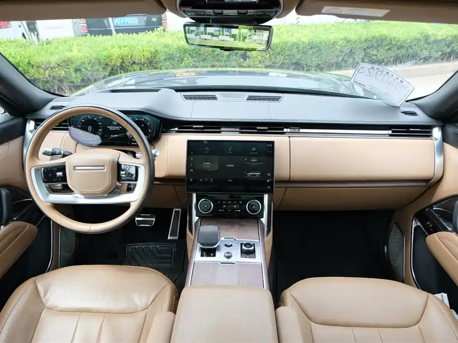 Land Rover Range Rover 2022 — фото 9