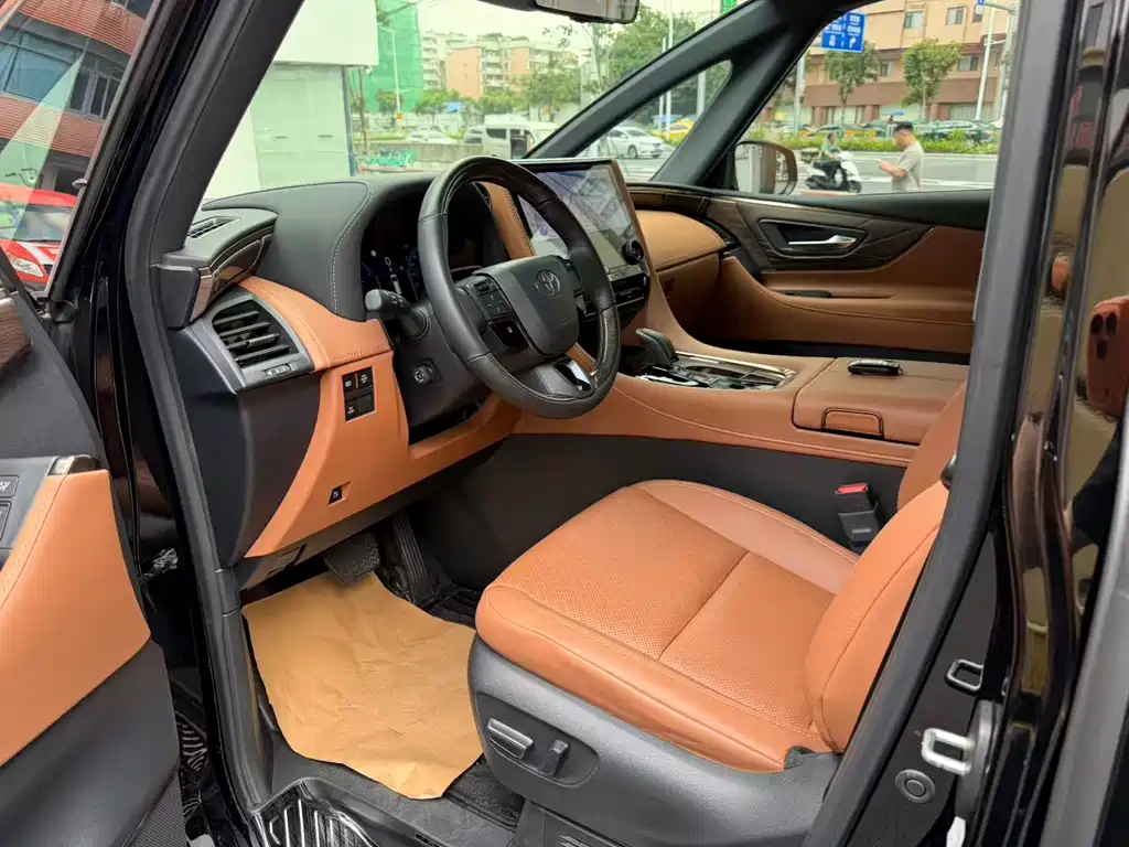 Toyota Alphard 2023