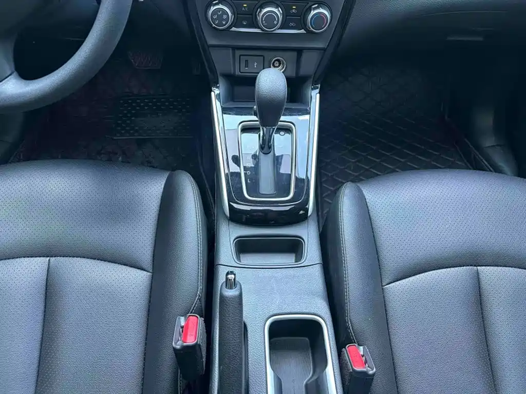 Nissan Sylphy 2023 — фото 15