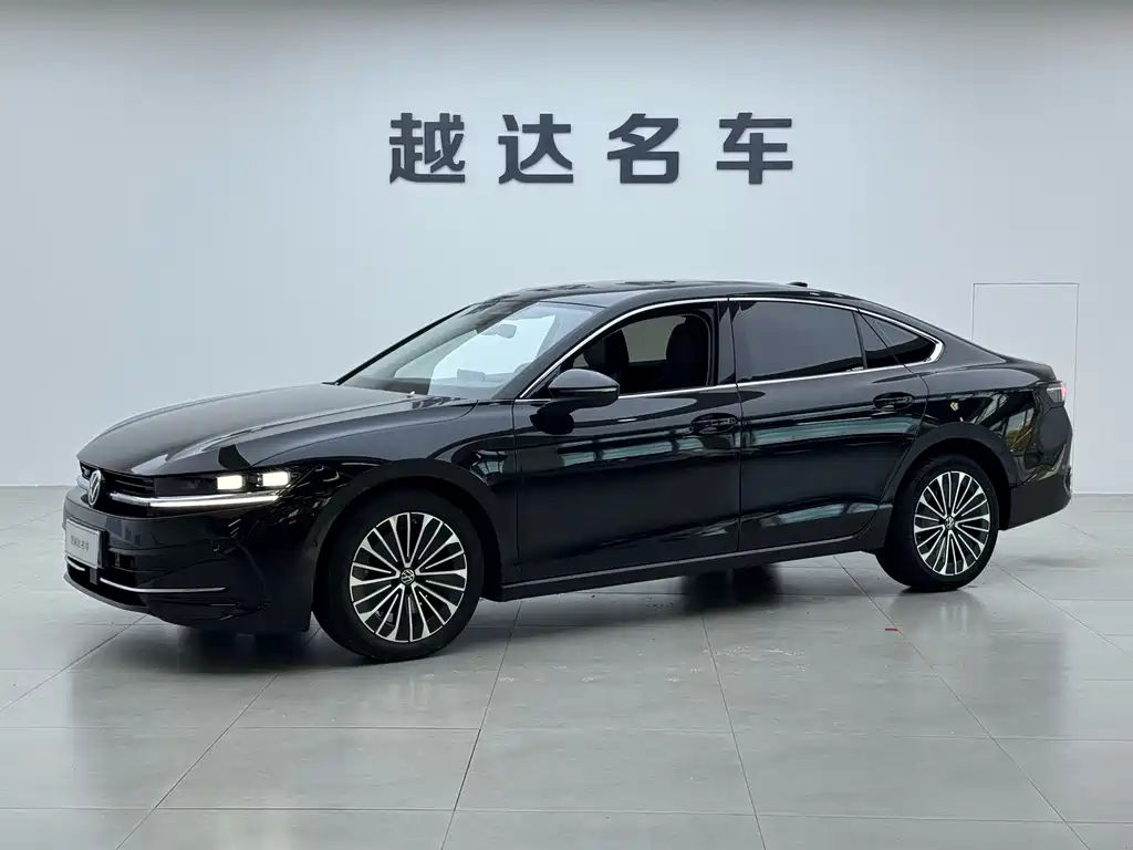 Volkswagen Magotan 2025