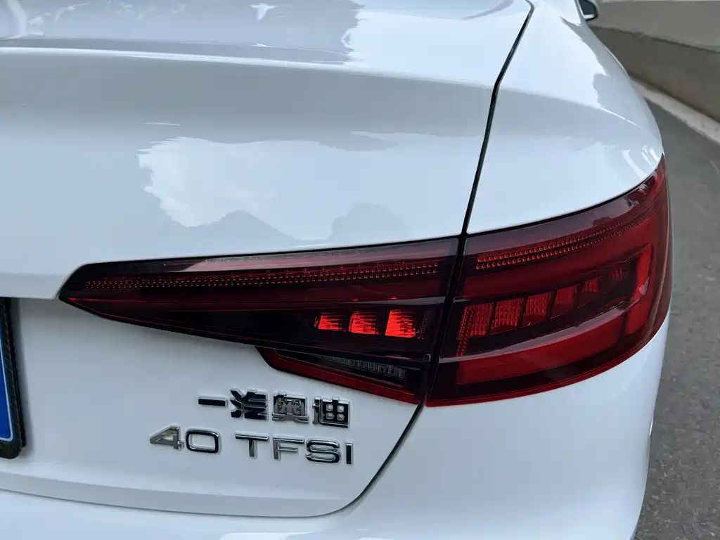 Audi A4L 2018 — фото 19
