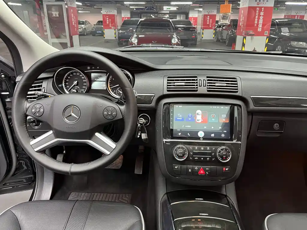 Mercedes-Benz R-Class 2017 — фото 16