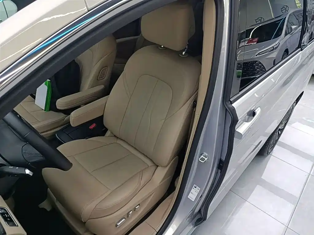 Buick GL8 Hybrid 2025 — фото 15