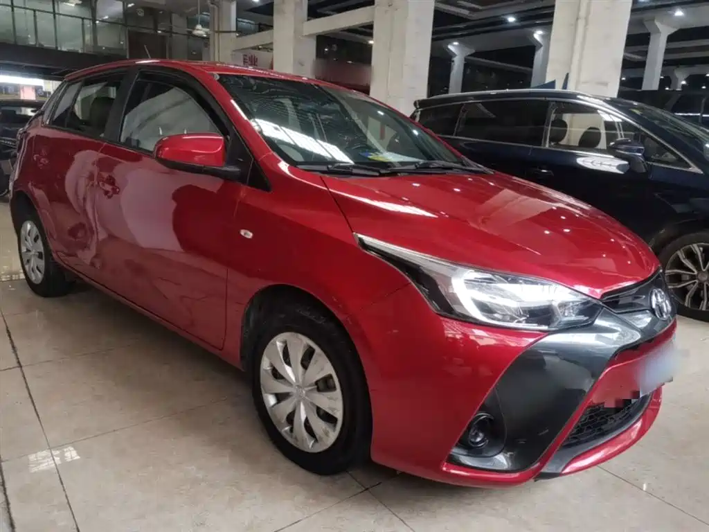 Toyota Yaris L 2017 — фото 4
