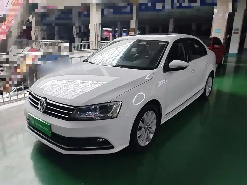 Volkswagen Sagitar 2015