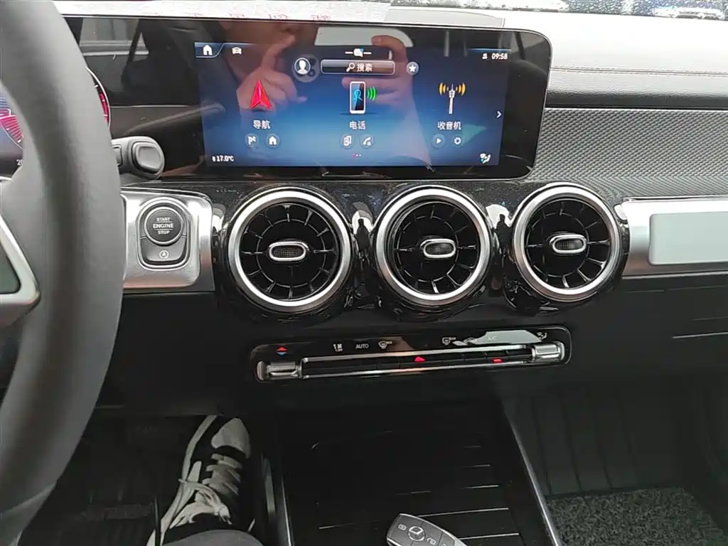 Mercedes-Benz GLB 2023 — фото 13