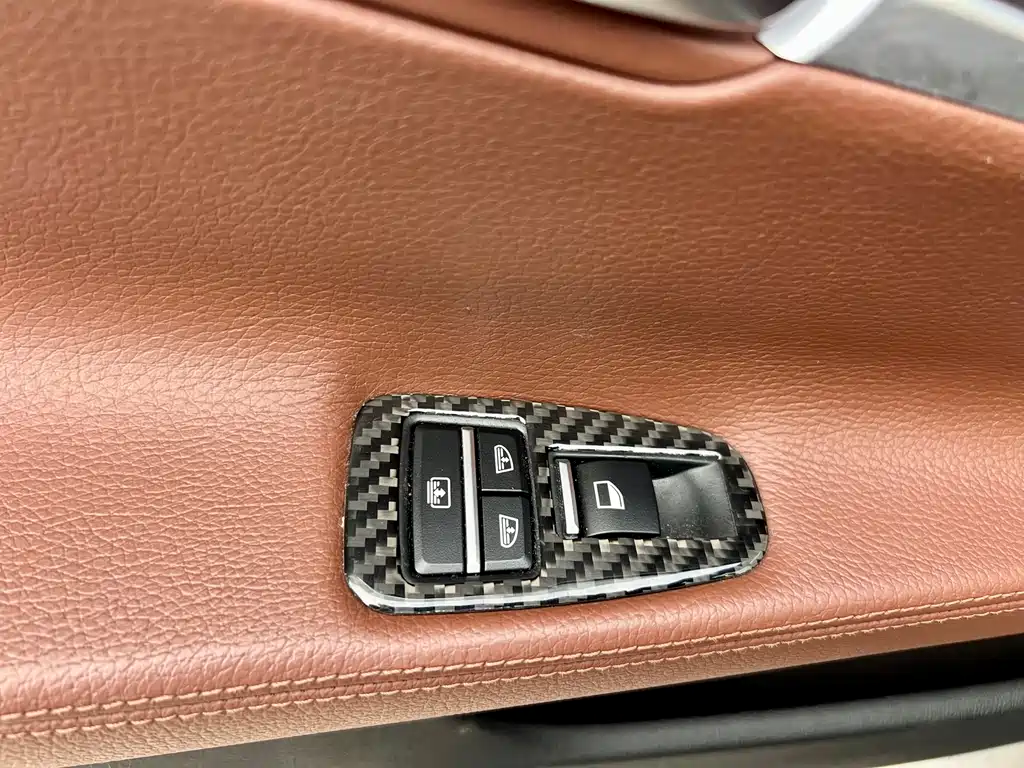 BMW 5 Series GT 2016 — фото 13