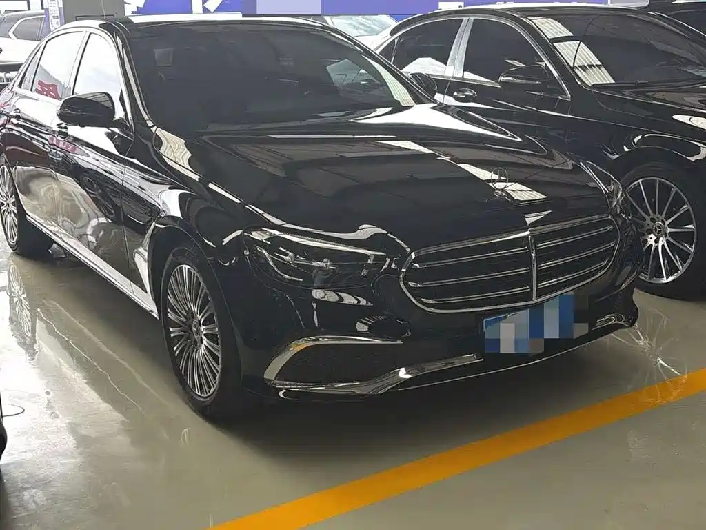 Mercedes-Benz E-Class 2022