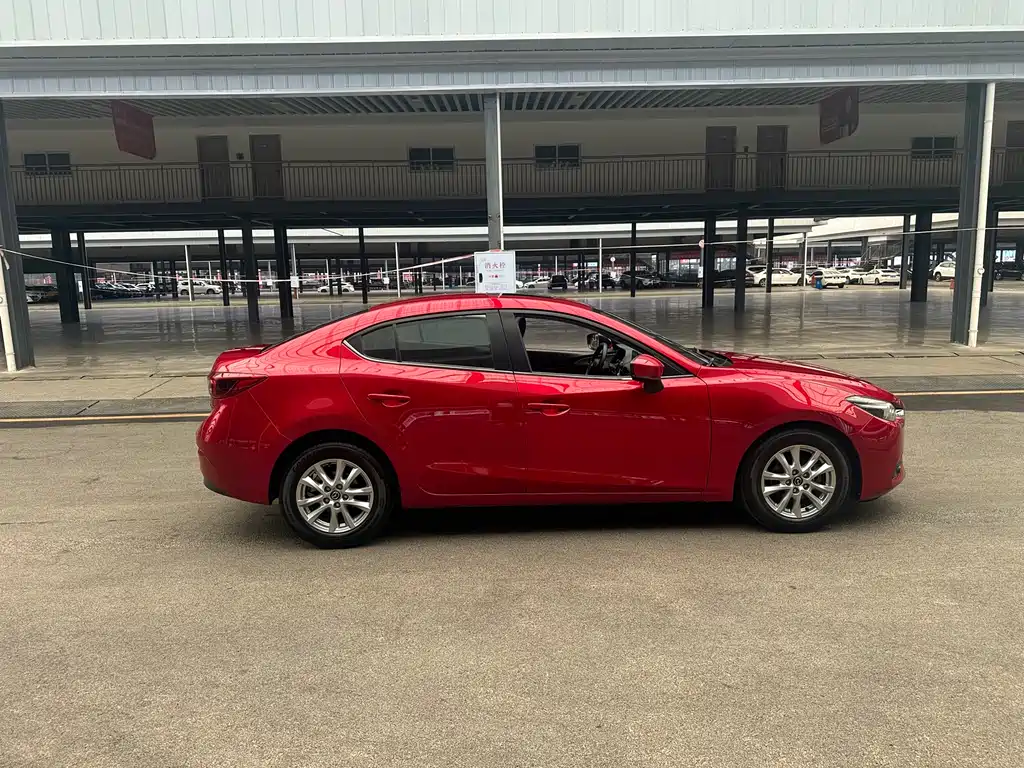 Mazda 3 Axela 2018 — фото 4
