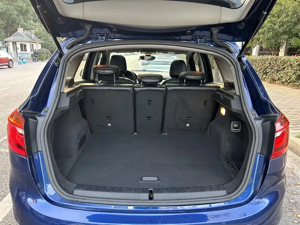 BMW 2 Series Active Tourer 2018 — фото 17