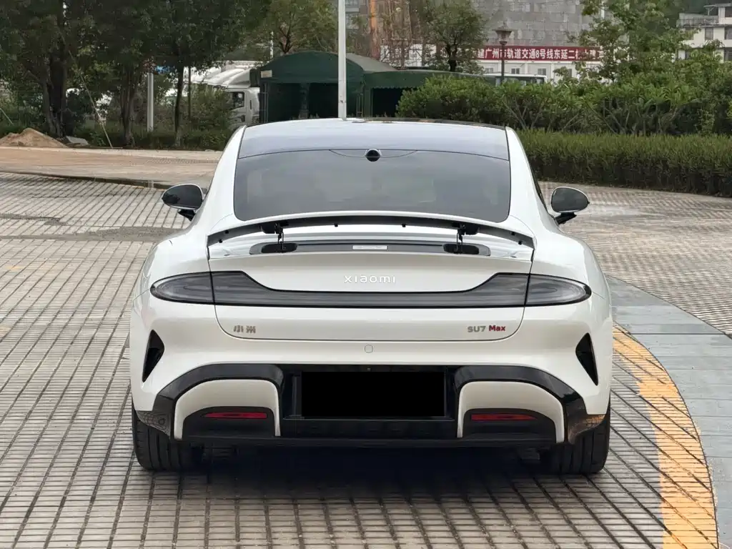 Xiaomi SU7 2025
