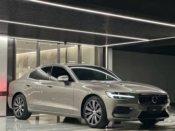 Volvo S60 2021