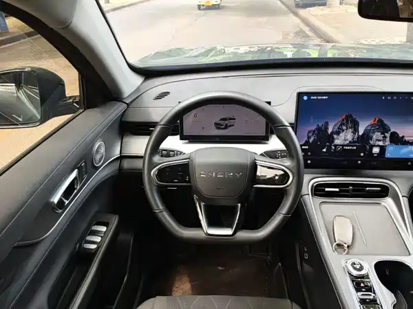 Chery Tiggo 8 PLUS 2025