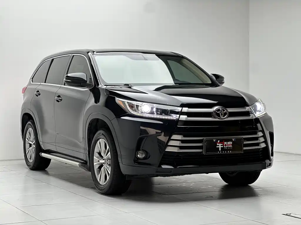 Toyota Highlander 2020 — фото 3