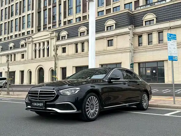 Mercedes-Benz E-Class 2022