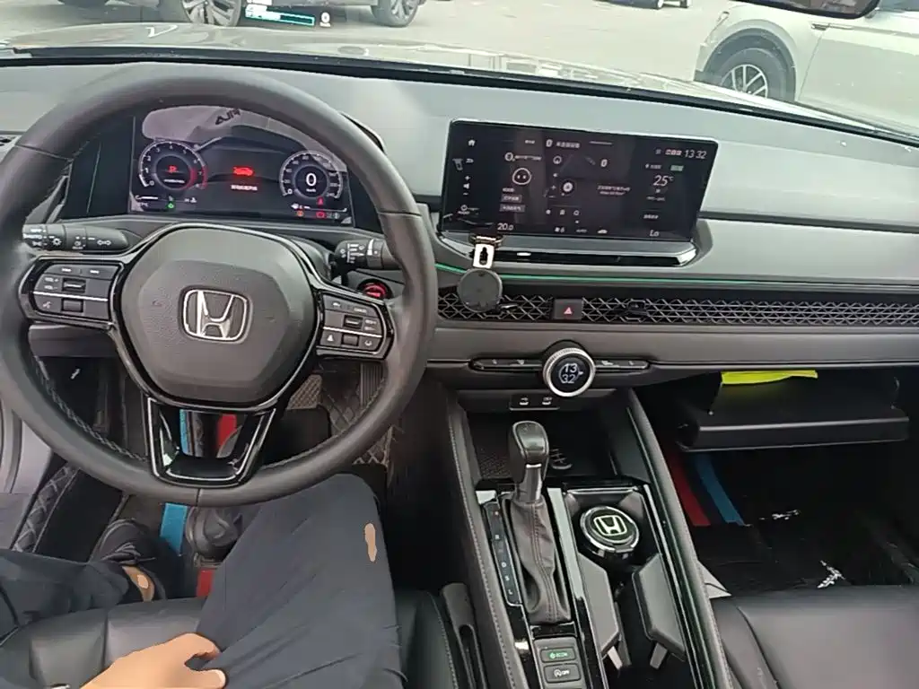 Honda Accord 2024 — фото 10