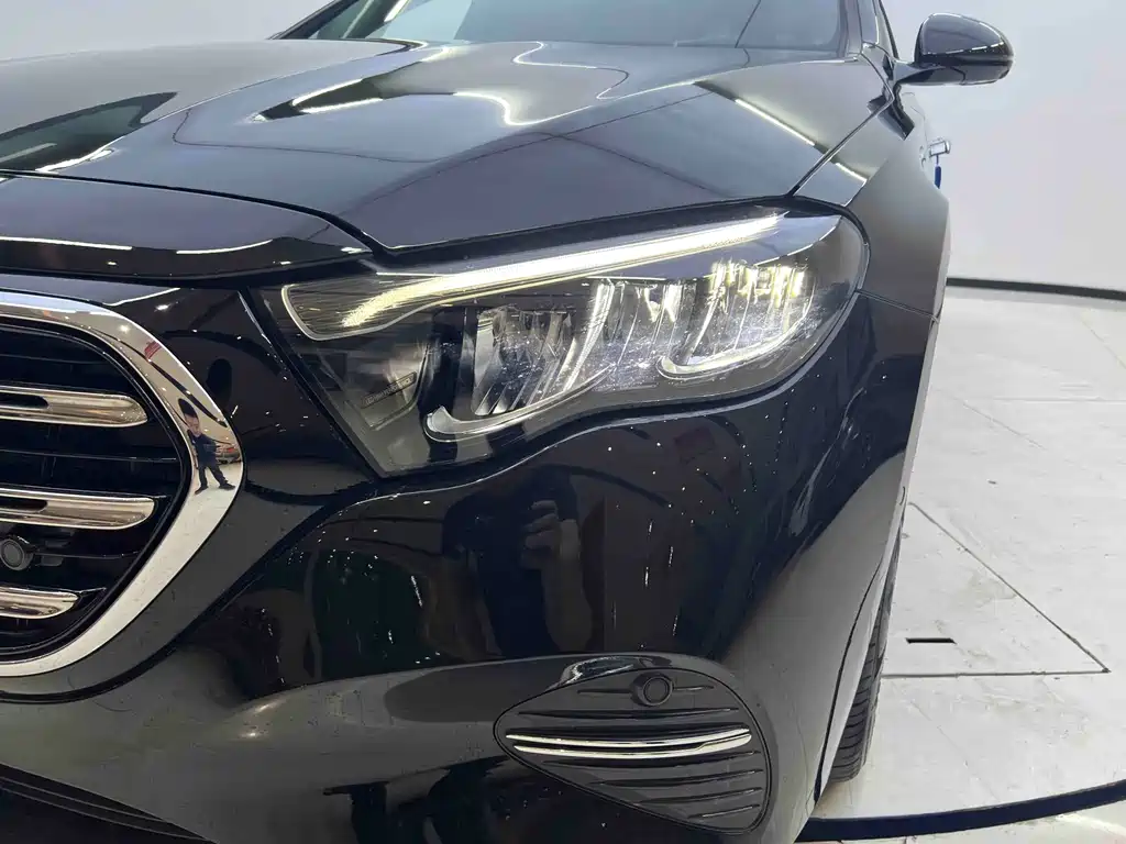 Mercedes-Benz E-Class 2024