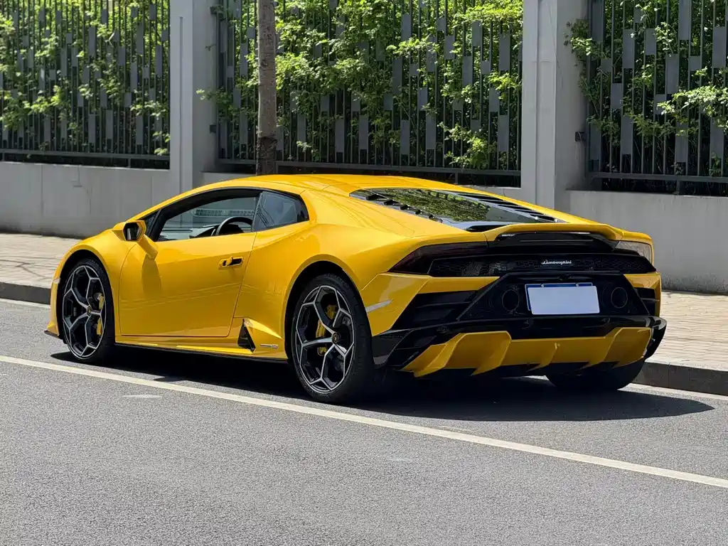 Lamborghini Huracán 2022 — фото 3