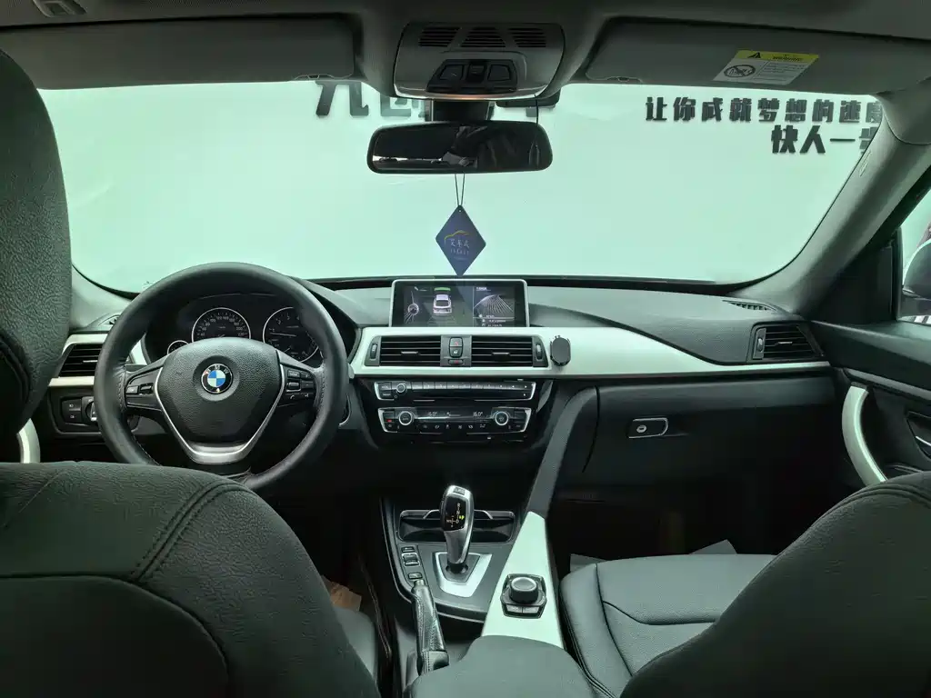 BMW 3 Series GT 2017 — фото 11