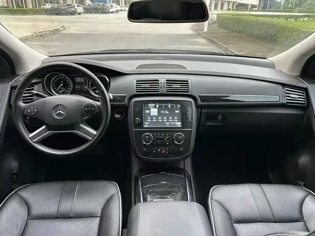 Mercedes-Benz R-Class 2017 — фото 6