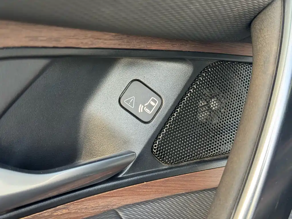 Land Rover Discovery Sport 2020 — фото 29