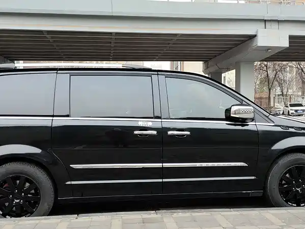 Chrysler Grand Voyager 2013