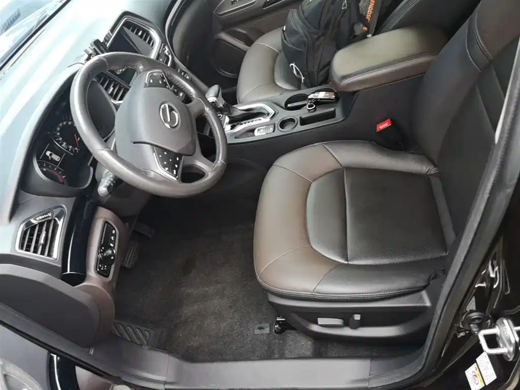 GAC Motor Trumpchi GS4 2017 — фото 15