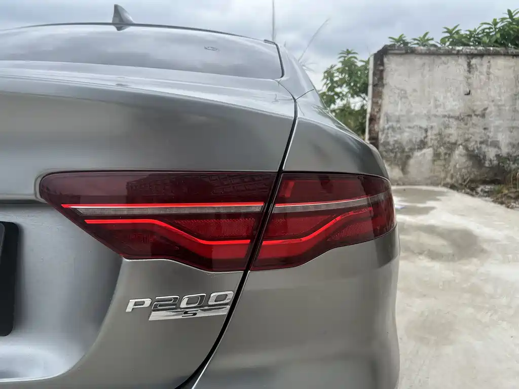 Jaguar XEL 2021 — фото 10
