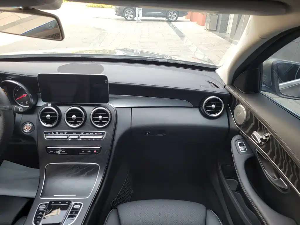 Mercedes-Benz C-Class 2019 — фото 11