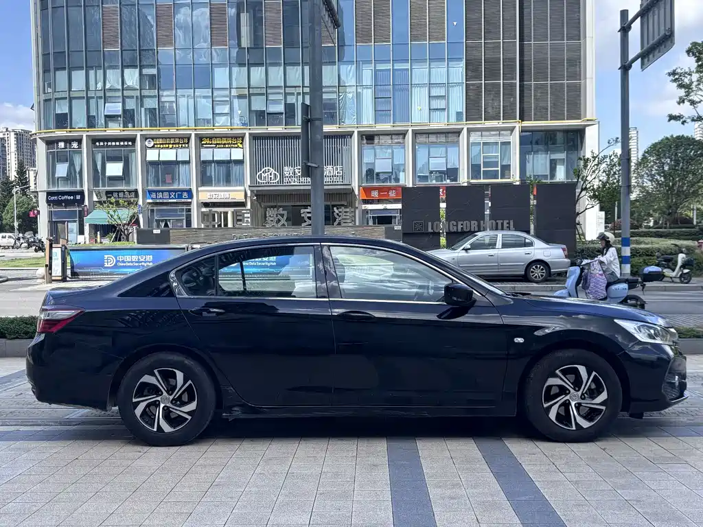Honda Accord 2018 — фото 4