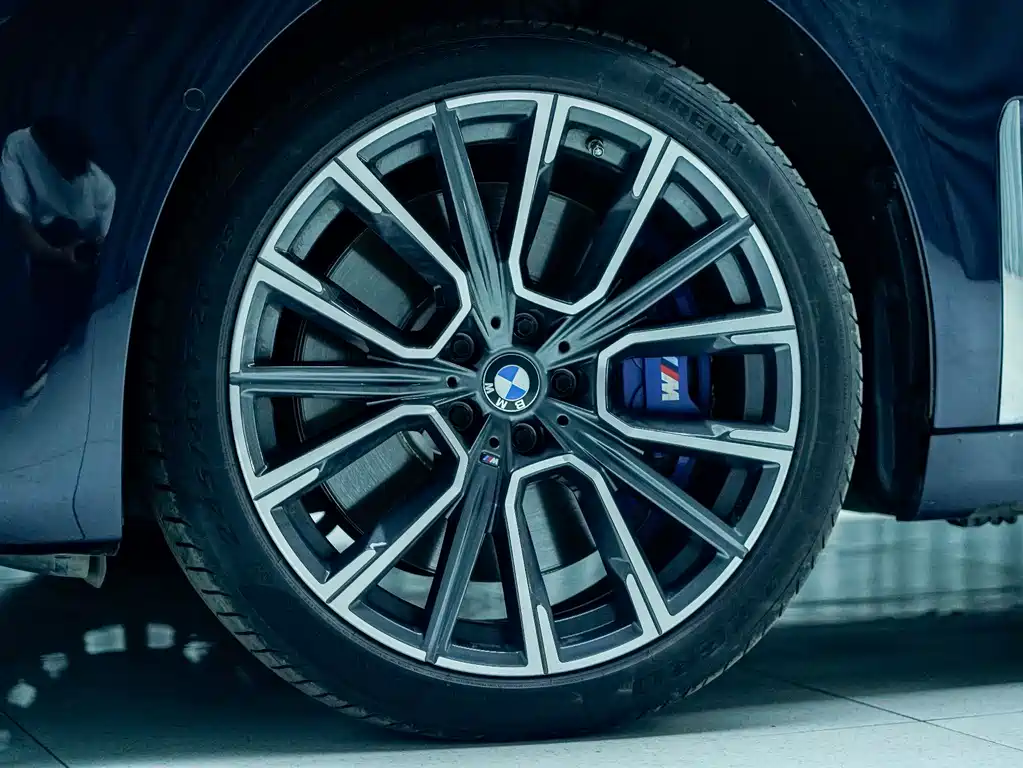 BMW 7 Series 2020 — фото 10