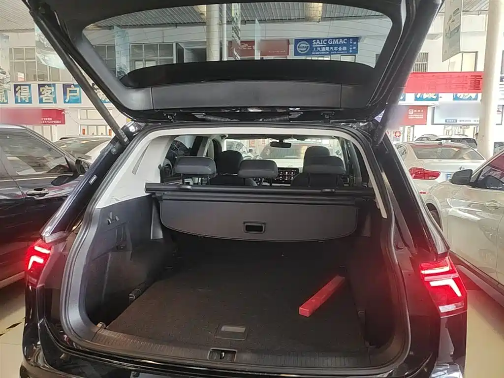 Volkswagen Tiguan L 2021 — фото 19