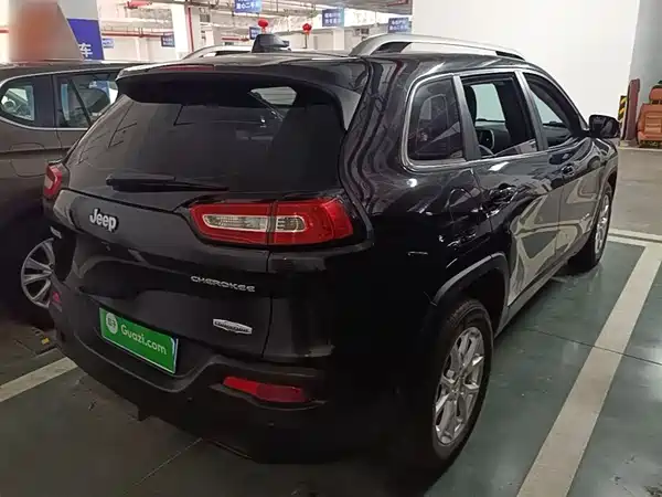 Jeep Cherokee 2016