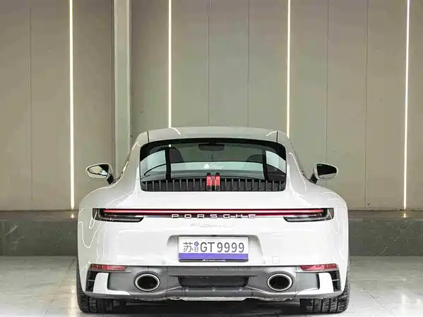 Porsche 911 2021