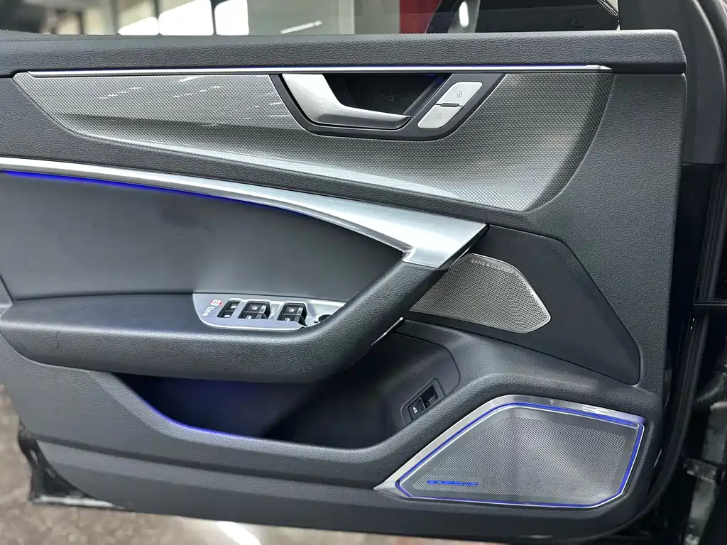 Audi A6L 2022