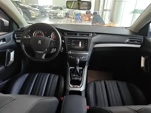 Peugeot 408 2019