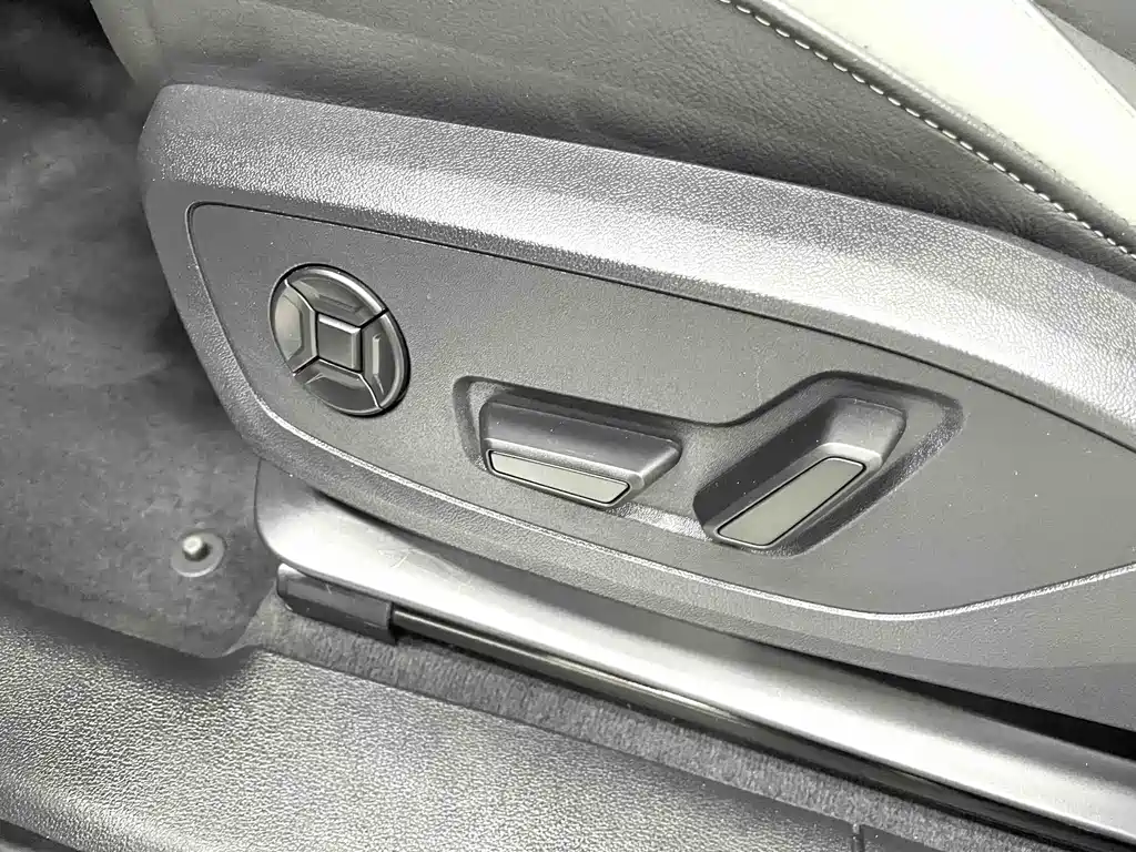 Audi Q3 2022 — фото 14