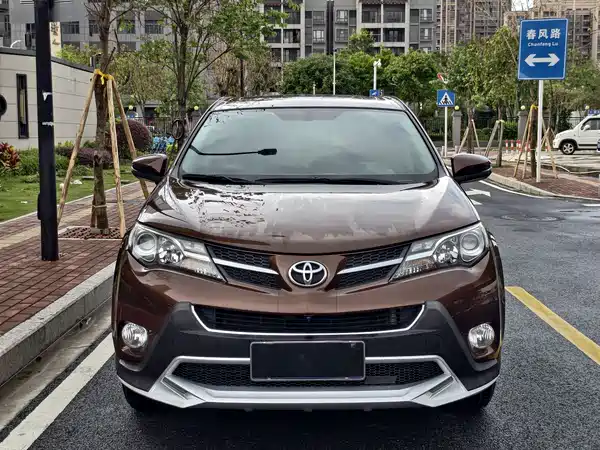 Toyota RAV4 2015