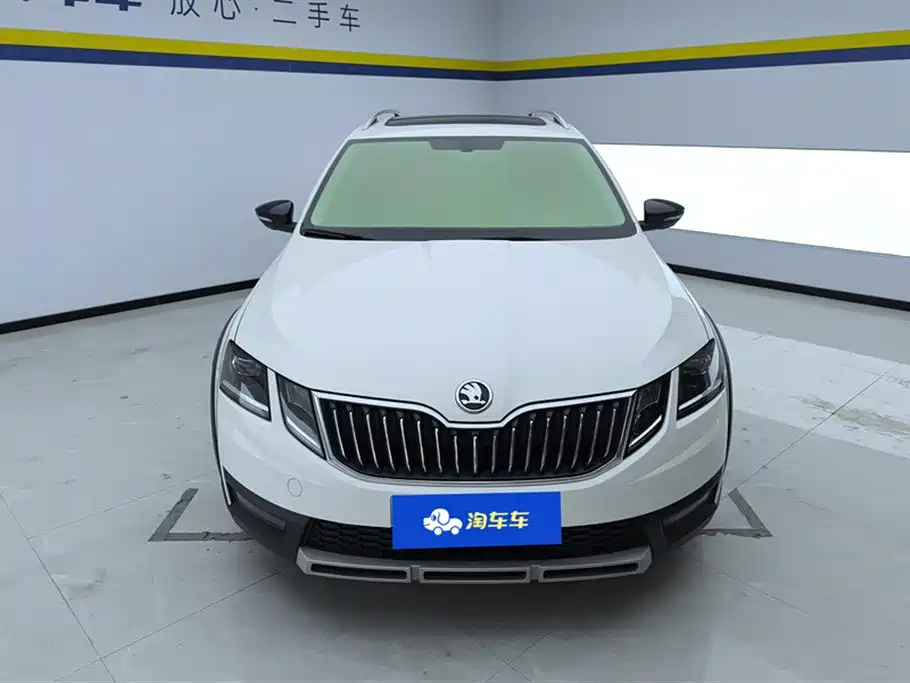 Skoda Octavia 2020 — фото 2