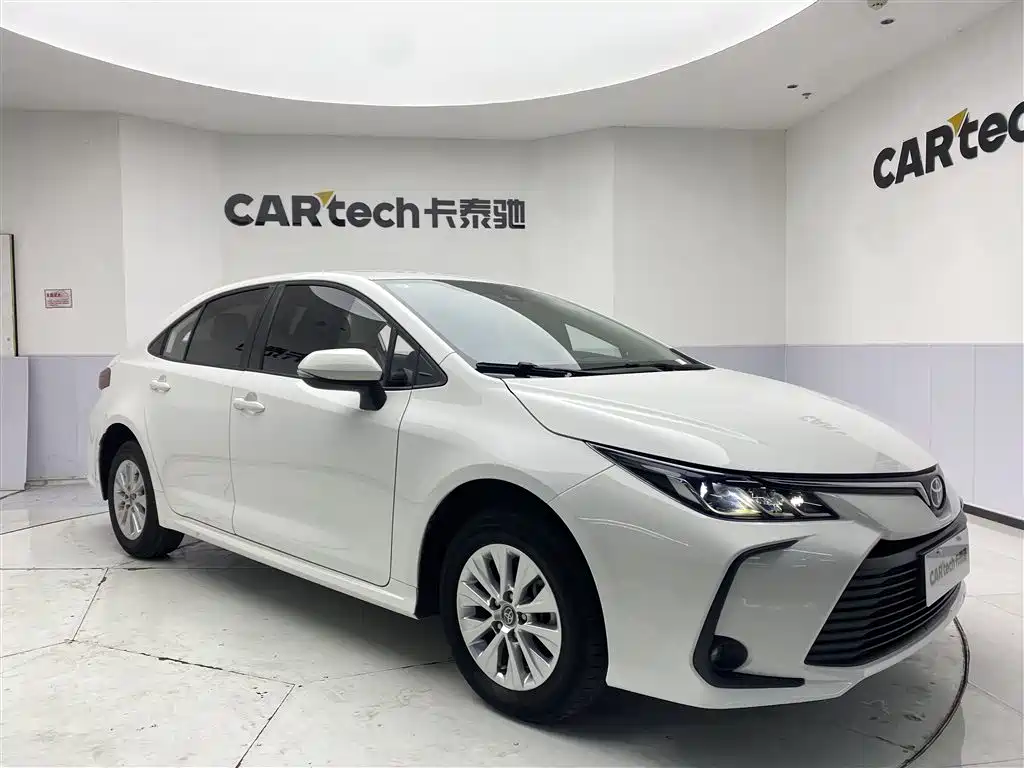 Toyota Corolla 2023 — фото 2