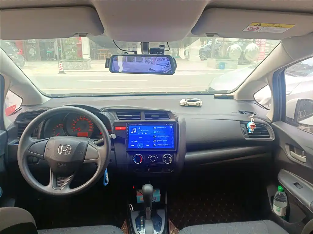 Honda Fit 2017 — фото 6