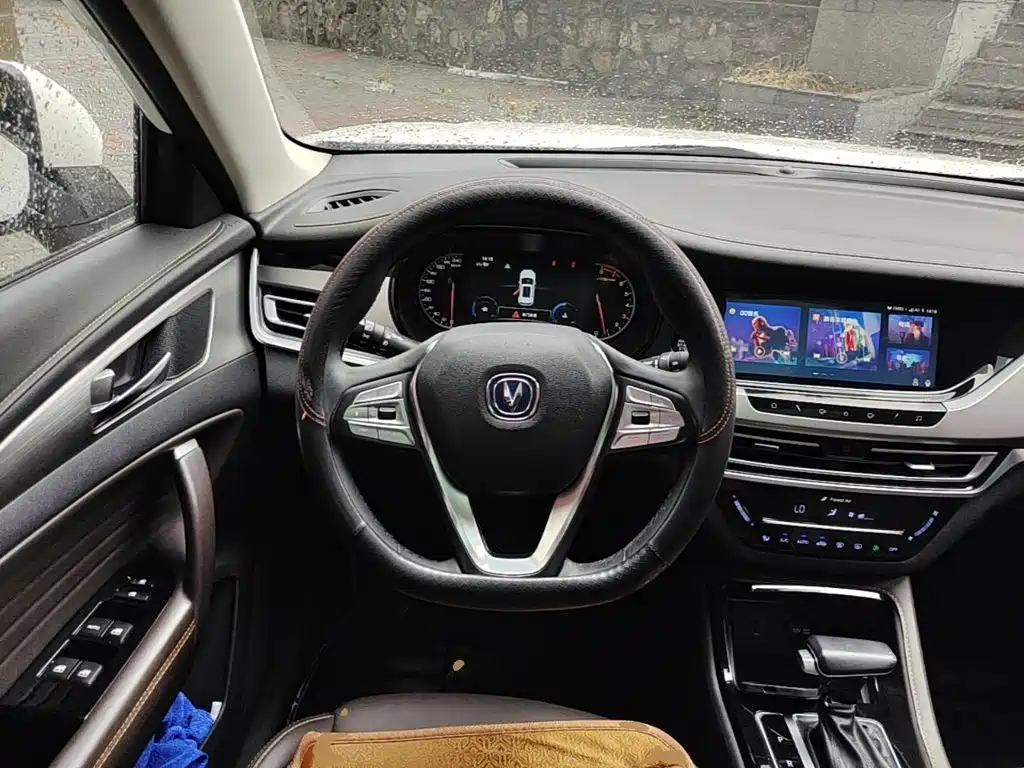 Changan CS35PLUS 2019 — фото 11