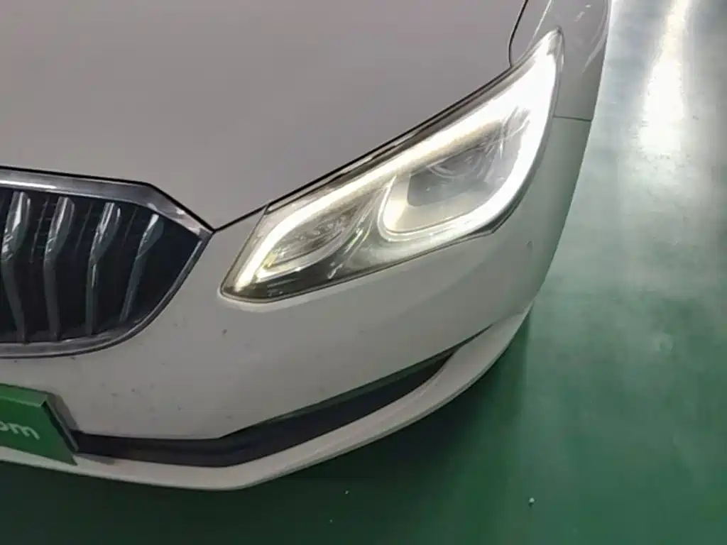 Buick Excelle 2016 — фото 24
