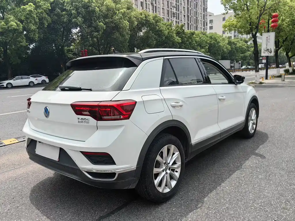 Volkswagen T-Roc 2019 — фото 9