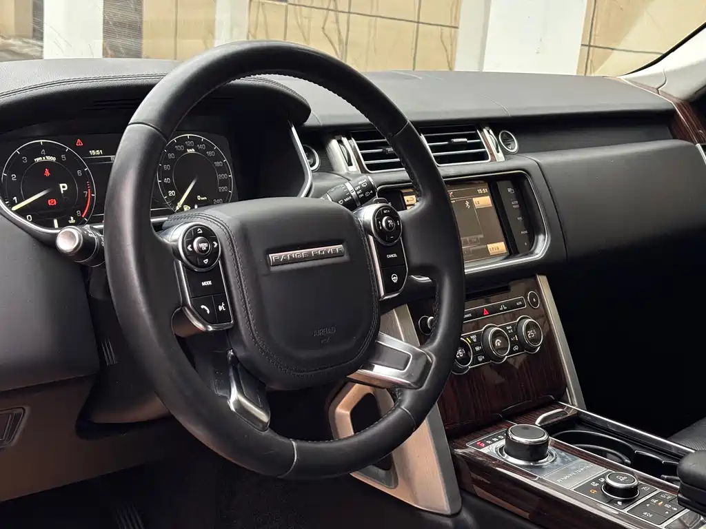 Land Rover Range Rover 2015 — фото 8