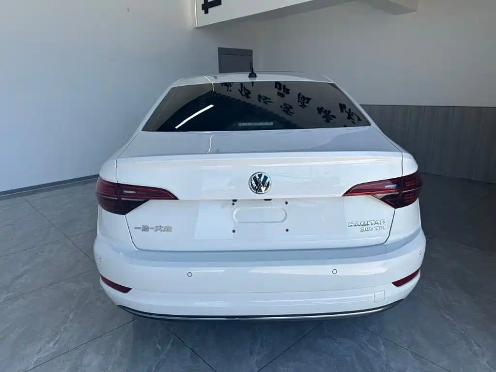 Volkswagen Sagitar 2022