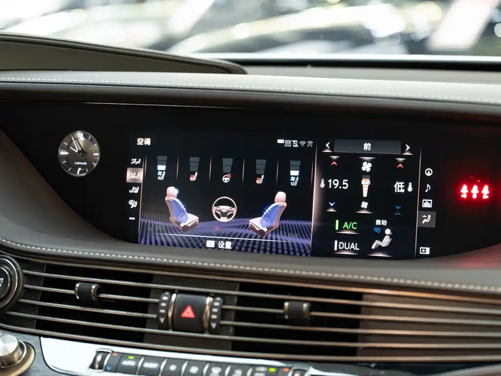 Lexus LS 2019 — фото 16