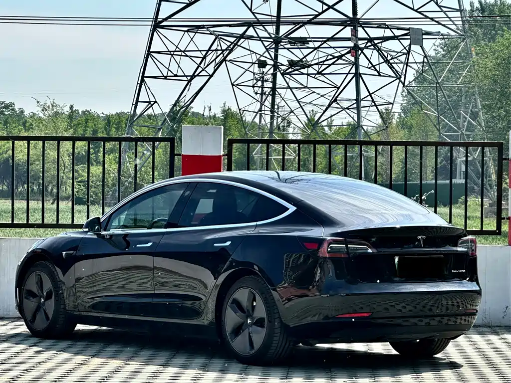 Tesla Model 3 2019 — фото 4